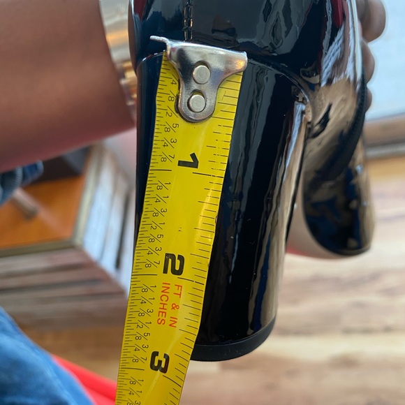 ❌SOLD❌NIB Authentic Gucci patent boots - Picture 6 of 6